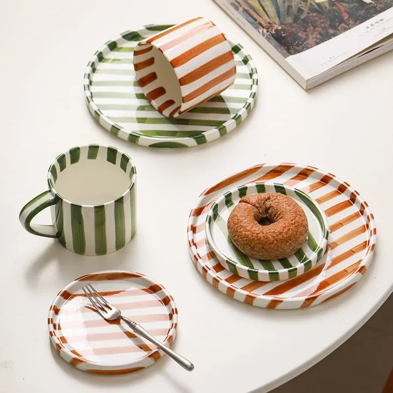 Quinnendo Three-Piece Cup & Plate Set