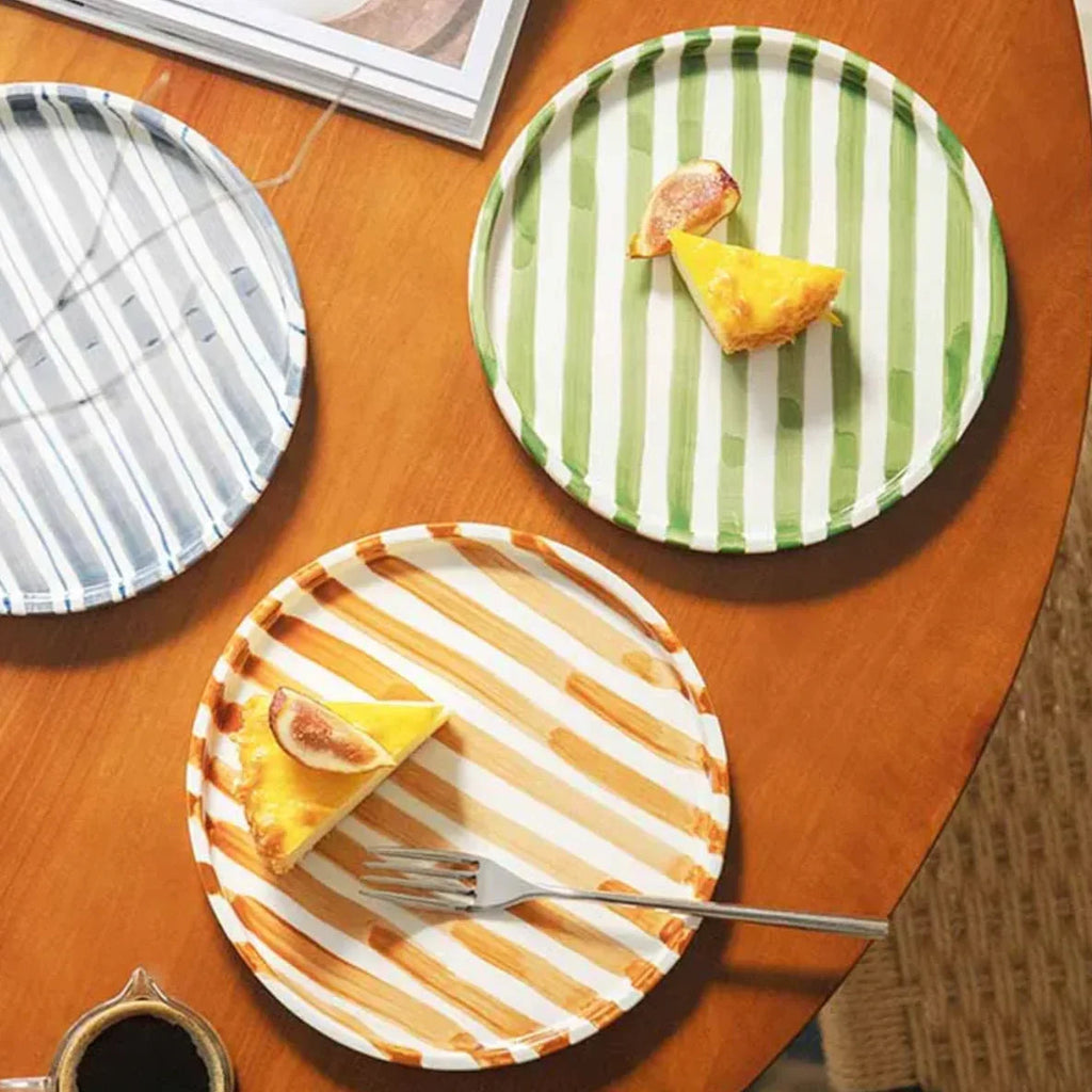 Quinnendo Three-Piece Cup & Plate Set