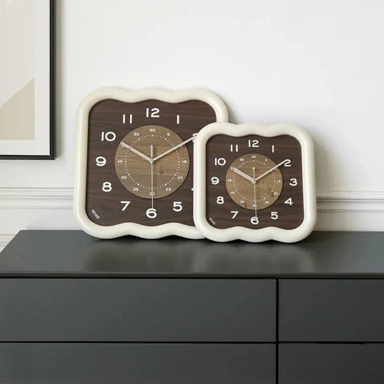 Quinstisa Wall Clock
