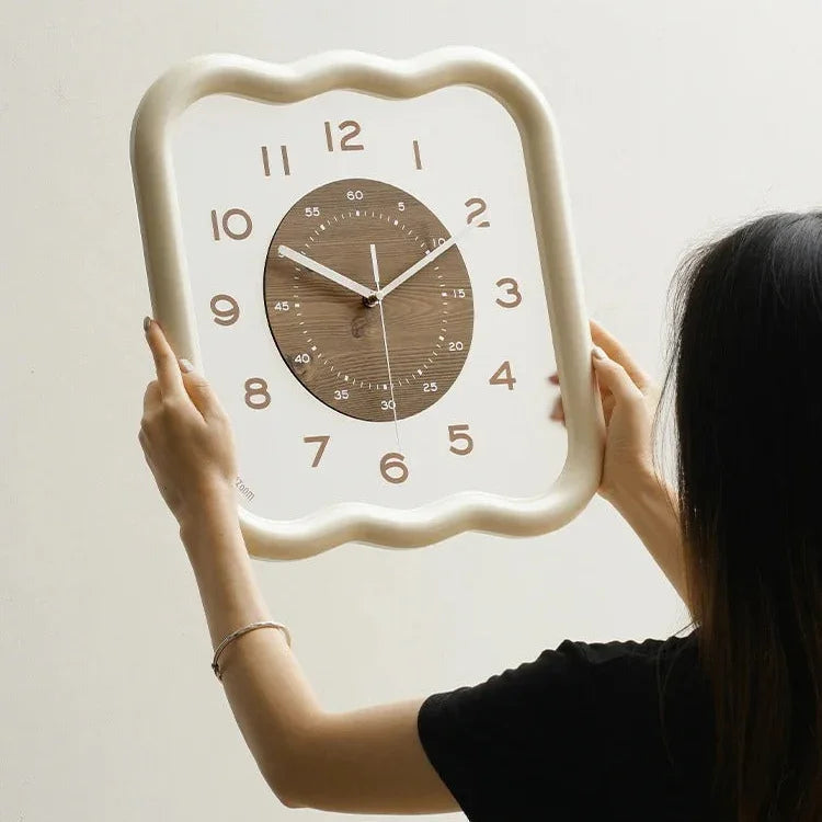 Quinstisa Wall Clock