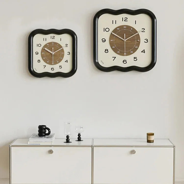 Quinstisa Wall Clock