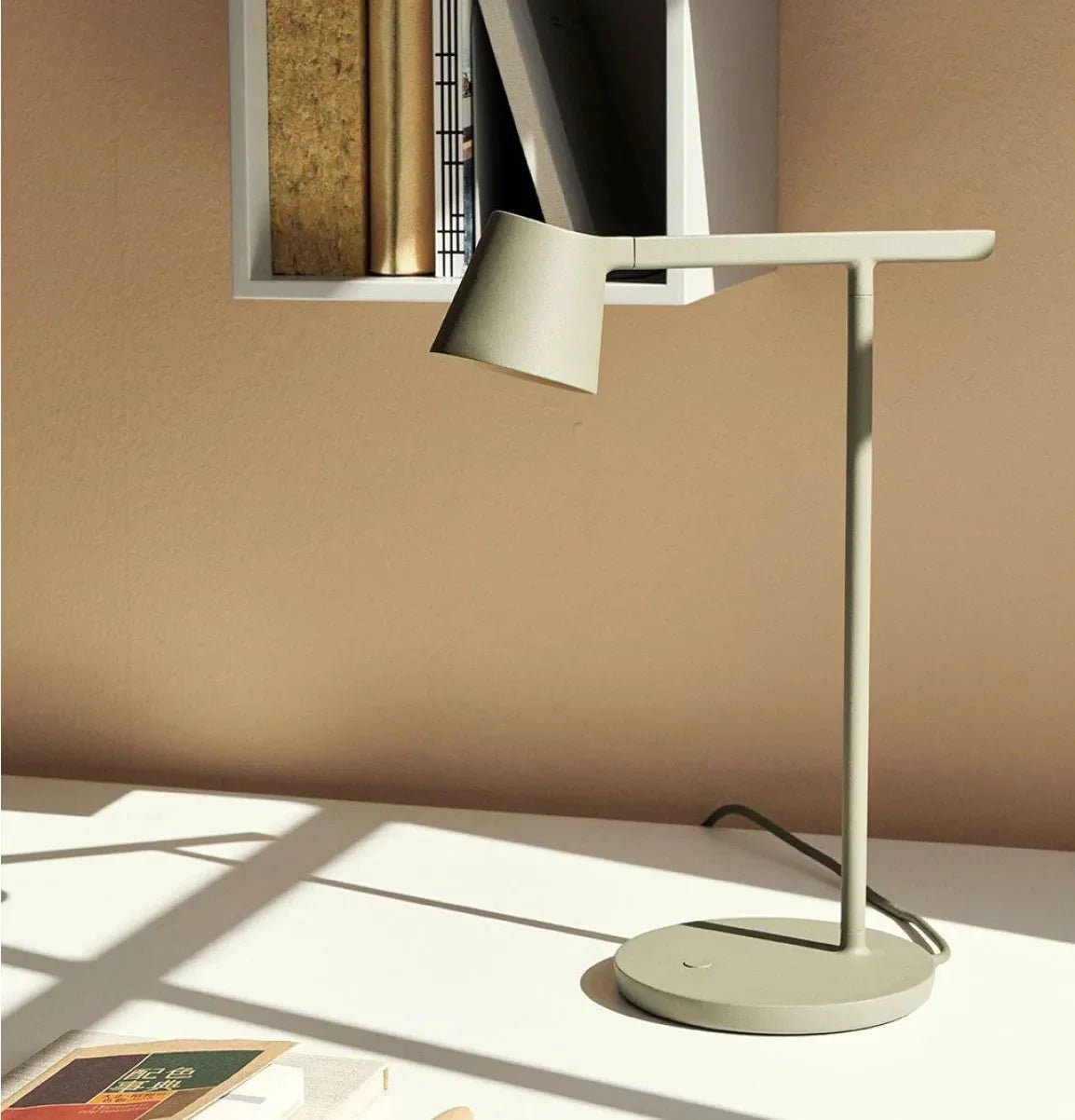 Quinvisa Desk Lamp