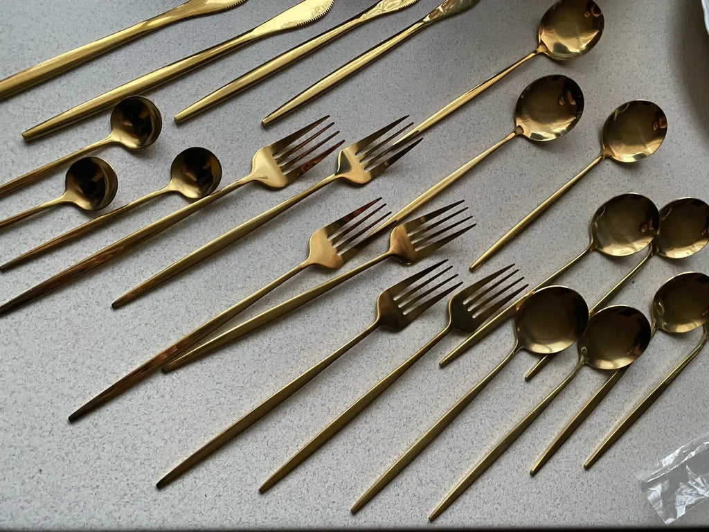 Relnura 24-Piece Cutlery Set