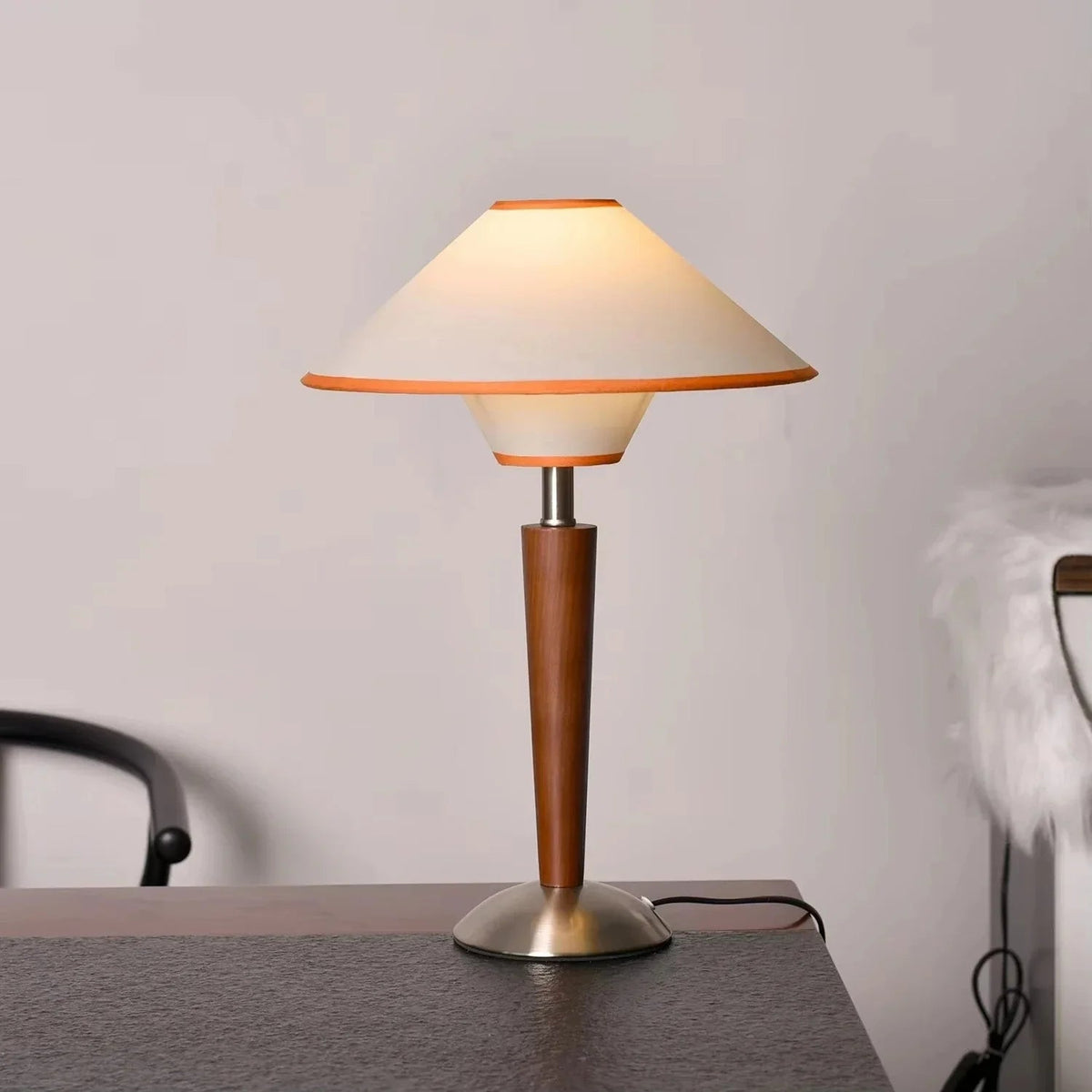 Relstarno Table Lamp