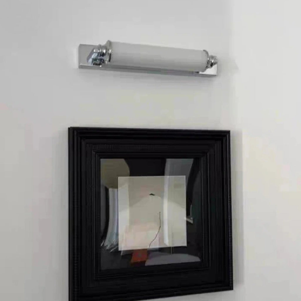 Relstira Wall Lamp
