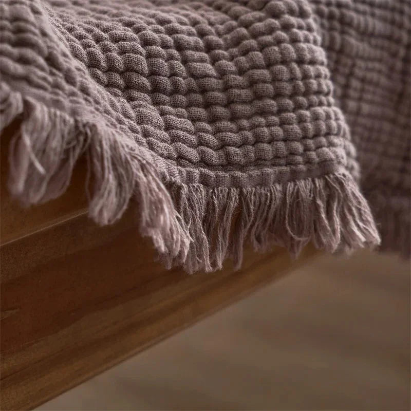 Relvunda Throw Blanket