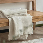 Relvunda Throw Blanket