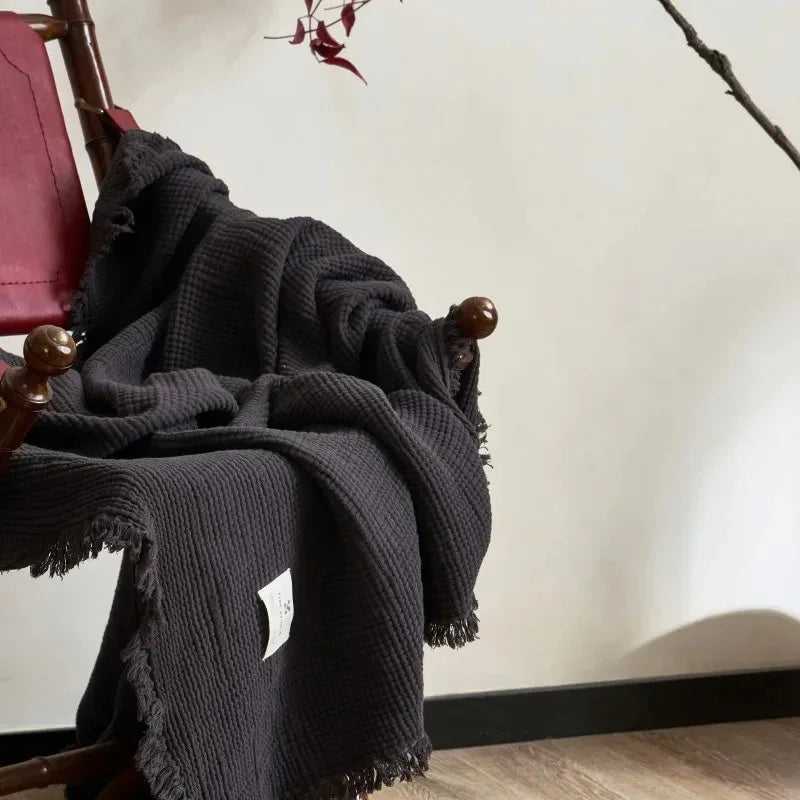 Relvunda Throw Blanket