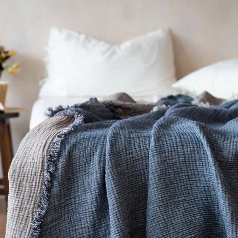 Relvunda Throw Blanket