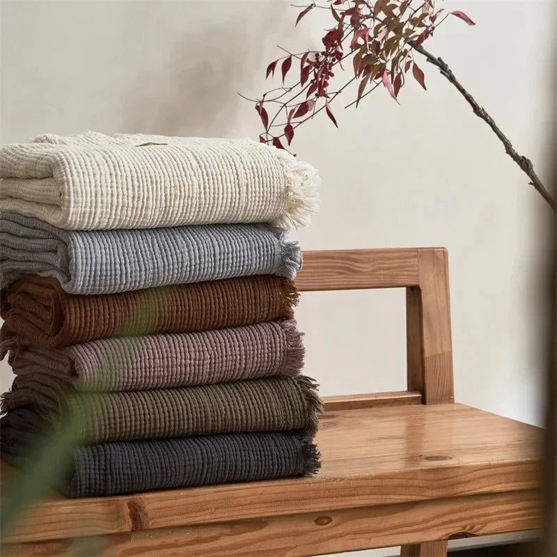 Relvunda Throw Blanket