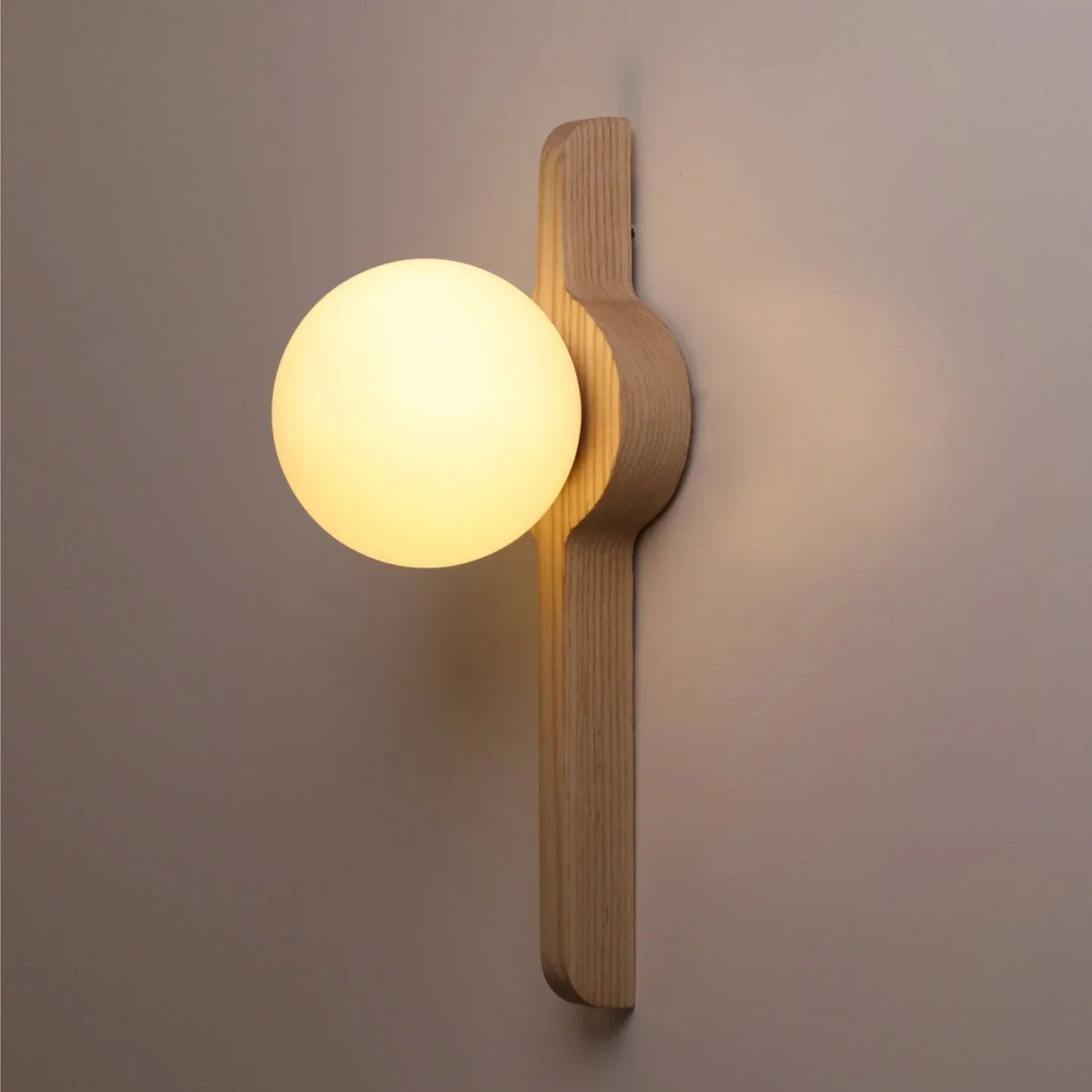 Renfisa Wood Wall Lamp