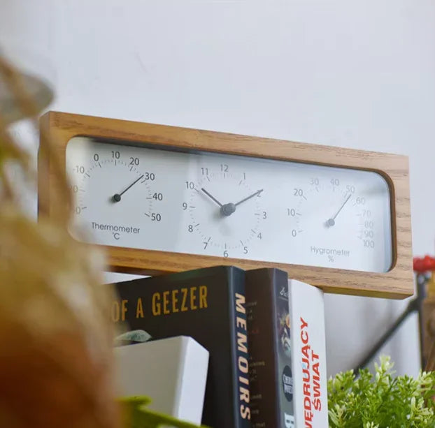 Renndirra Desk Clock