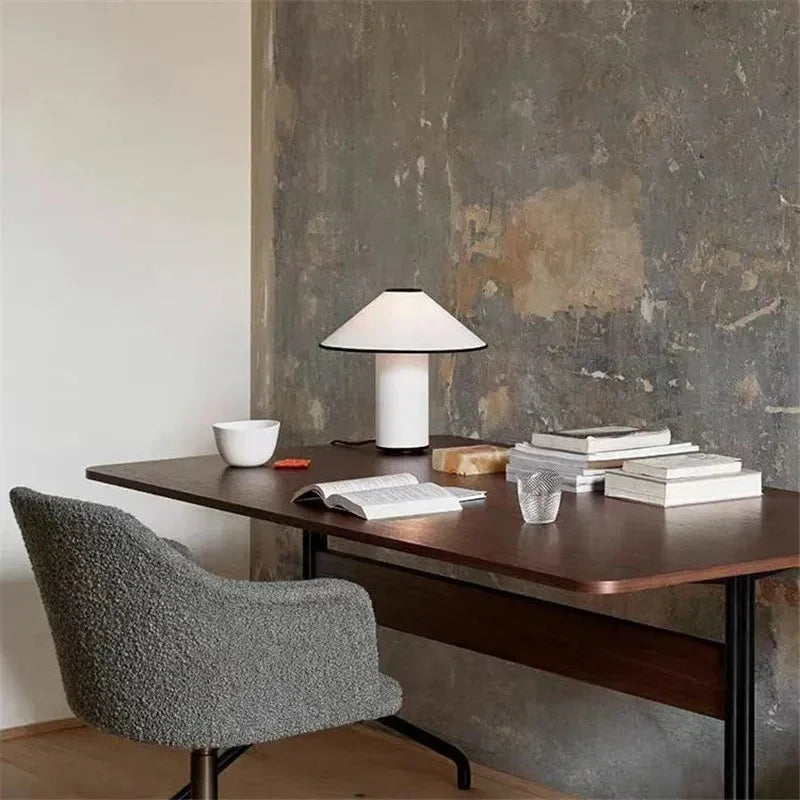 Rensirra Table Lamp