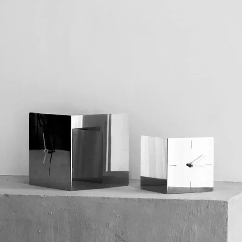 Sorneda Table Clock
