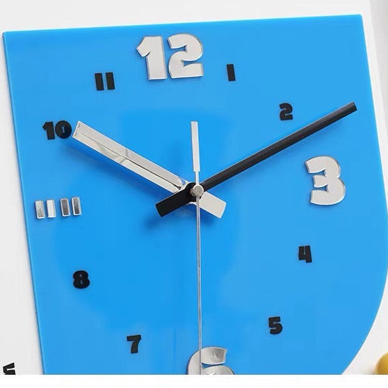Tormola Clock