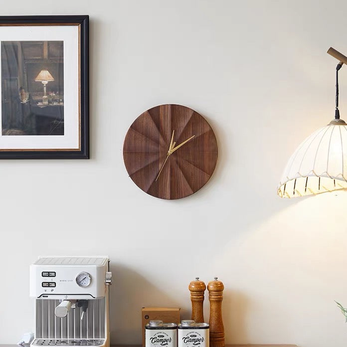 Ulnunda Wall Clock