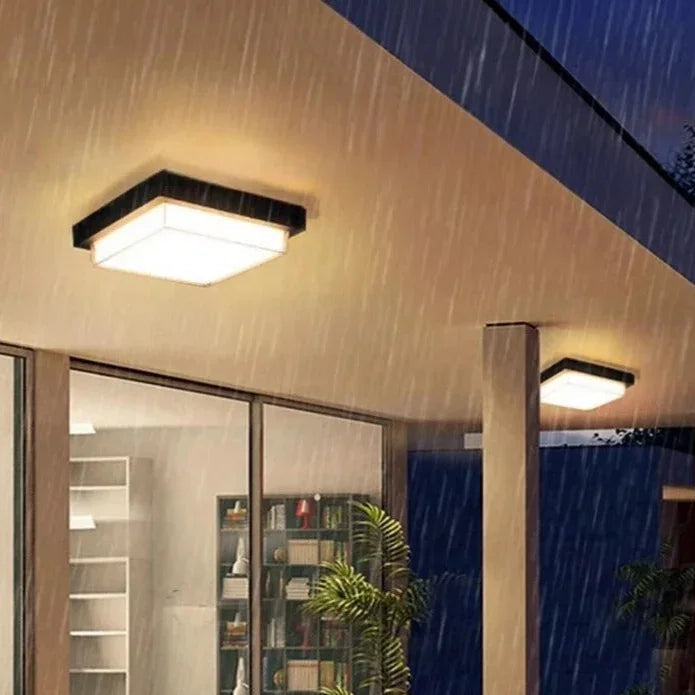 Urlyra Outdoor Light