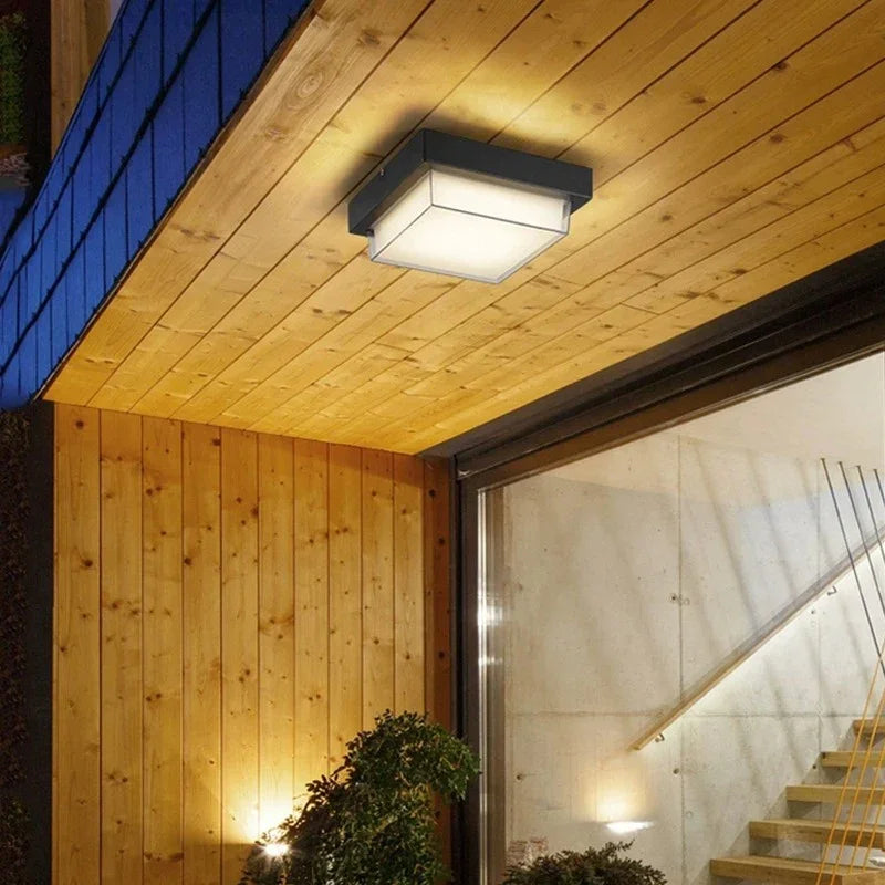 Urlyra Outdoor Light