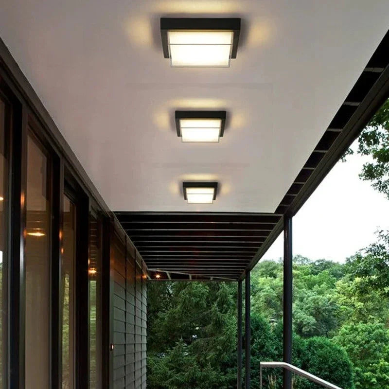 Urlyra Outdoor Light