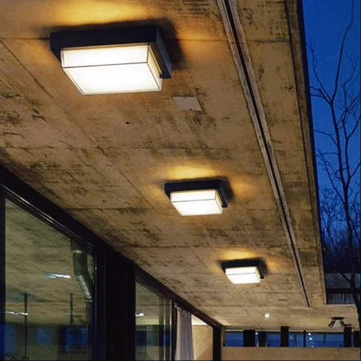 Urlyra Outdoor Light