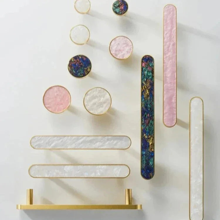 Urtara Brass Knobs
