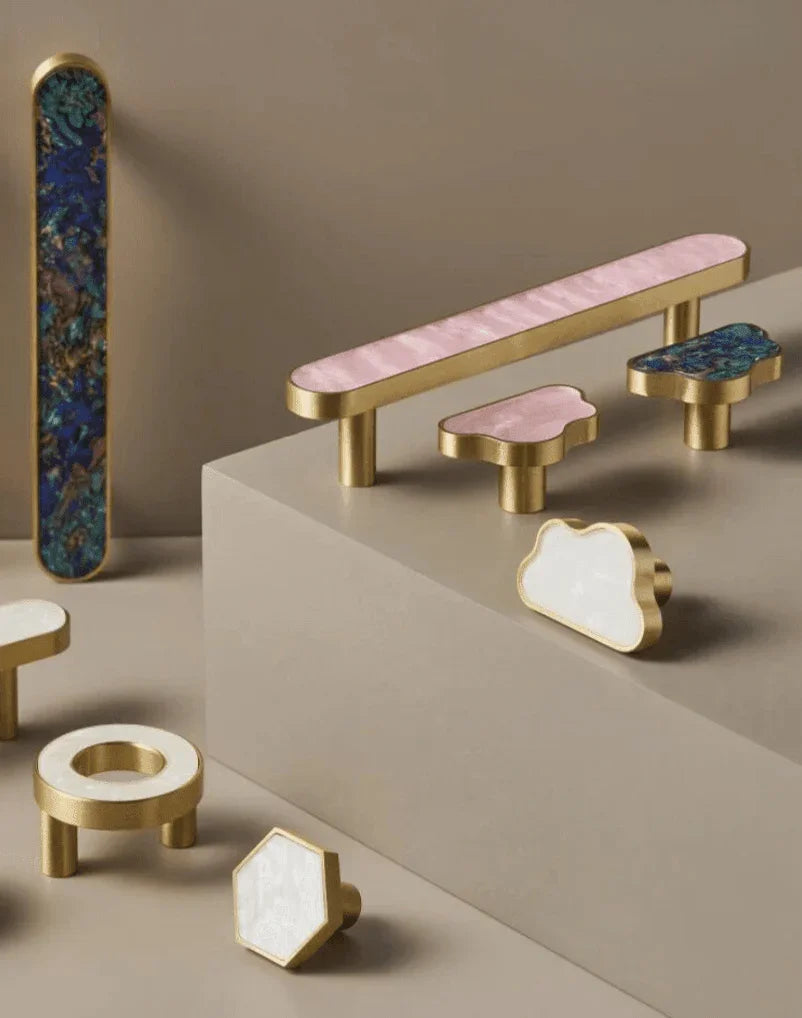 Urtara Brass Knobs