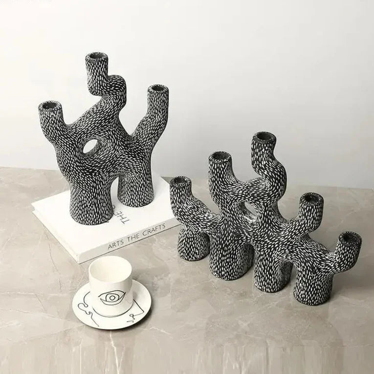 Vallola Holder