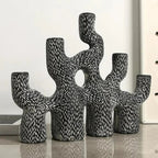 Vallola Holder