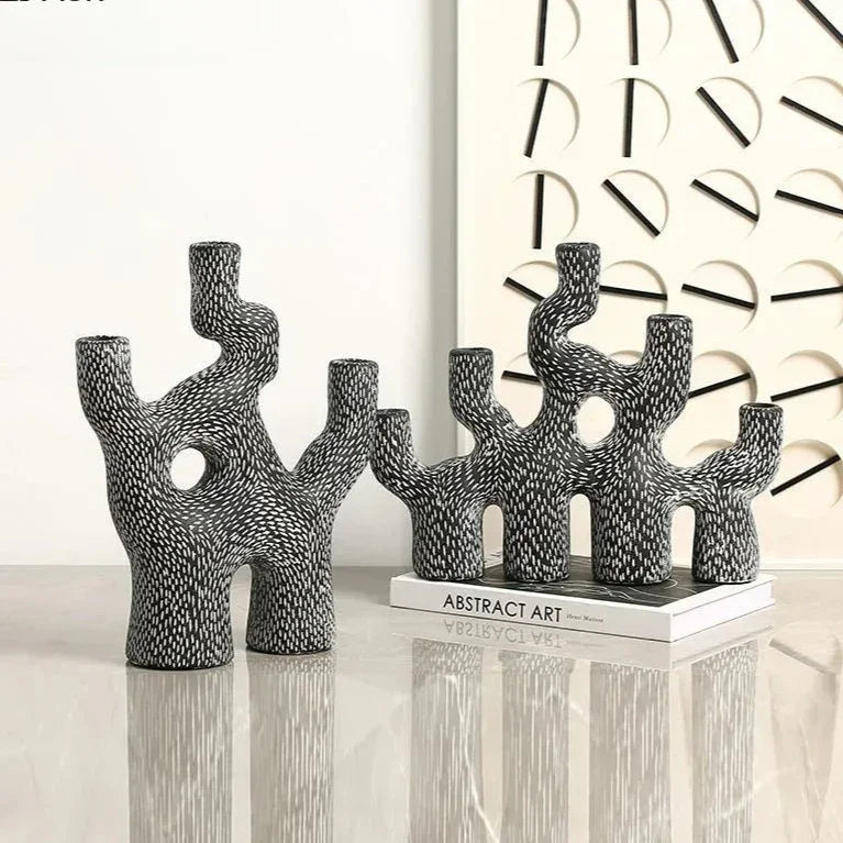 Vallola Holder