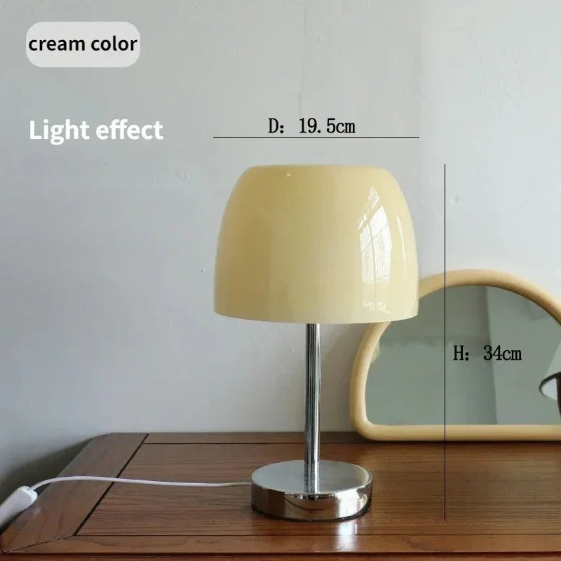 Vermvia Table Lamp