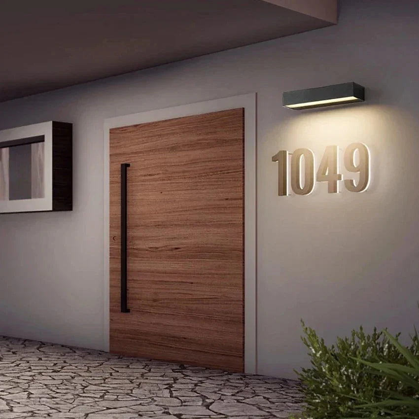 Vertola LED Wall Light