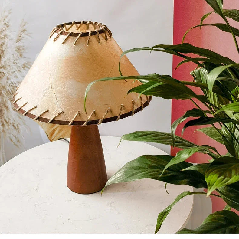 Wenstarno Solid Wood Table Lamp