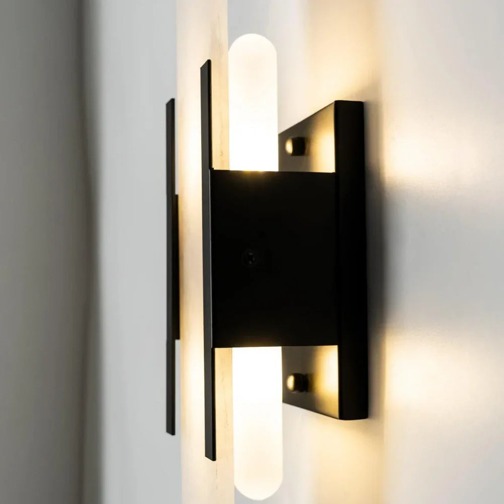 Wenstola Wall Lamp