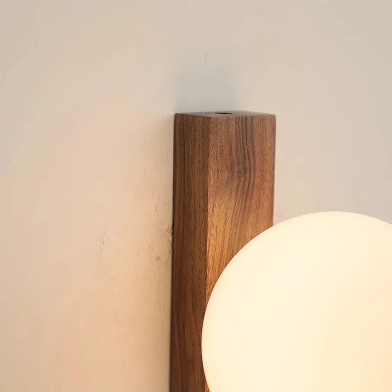Wentova Wall Lamp