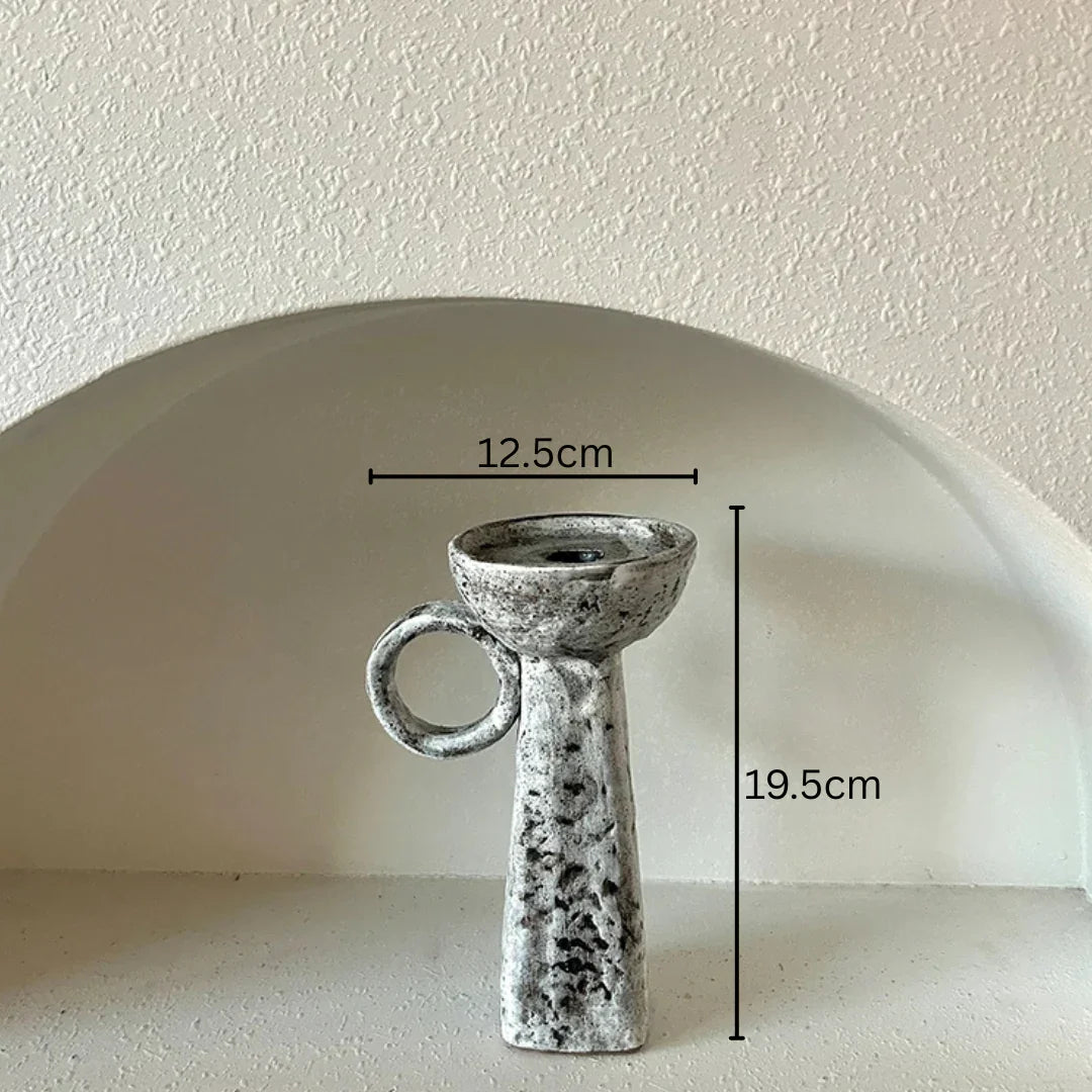 Wilynta Candle Holder