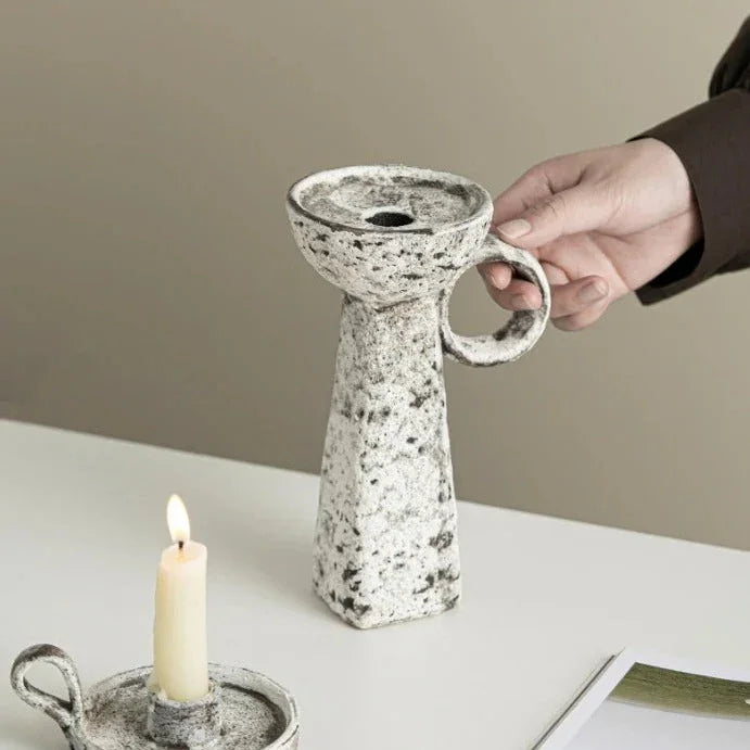 Wilynta Candle Holder