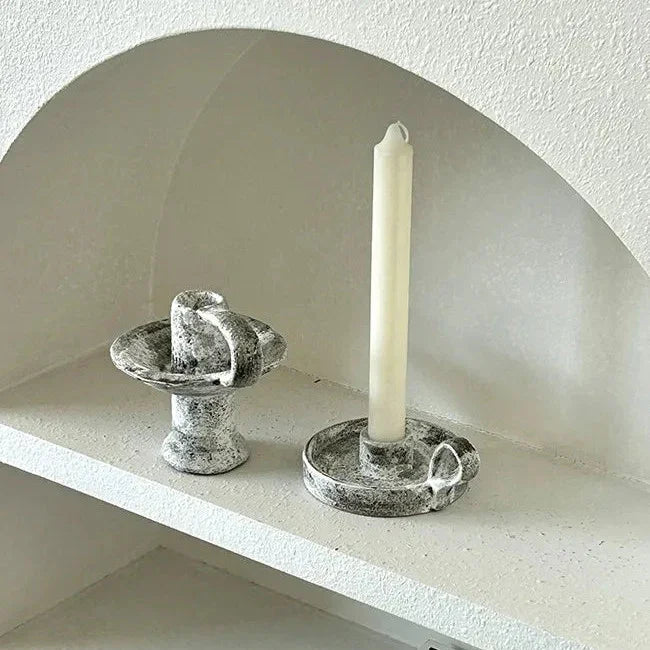 Wilynta Candle Holder