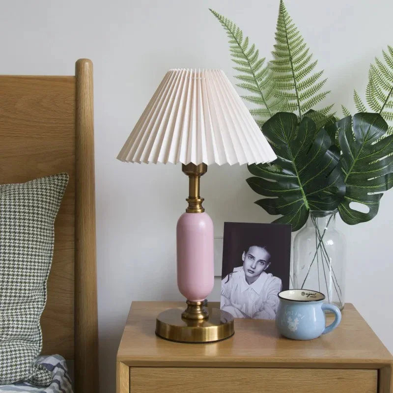 Yarfella Table Lamp