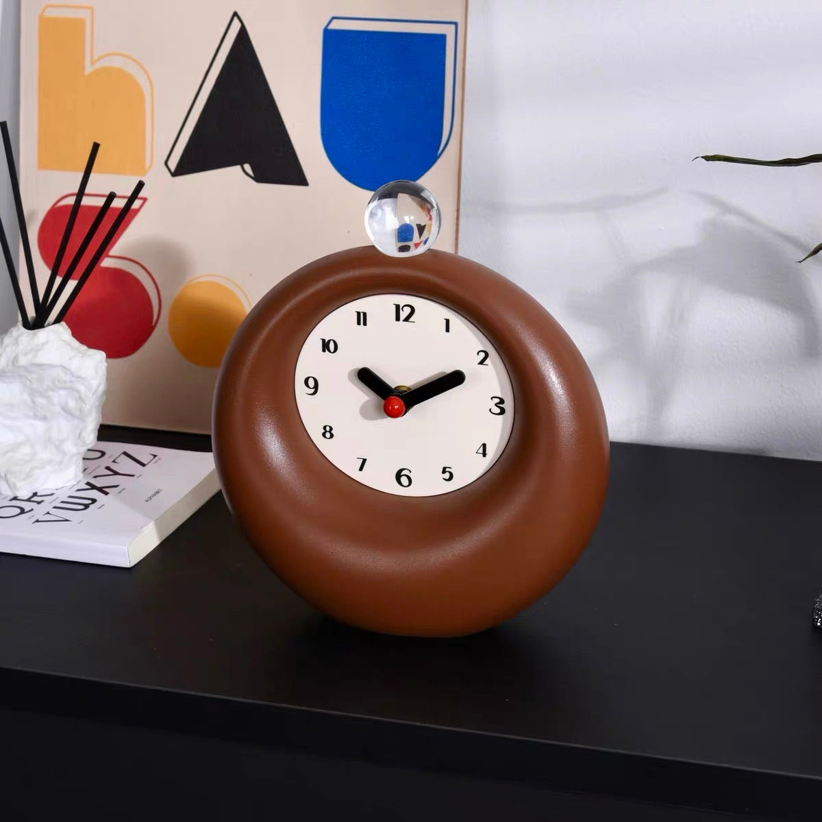 Yelbvia Table Clock