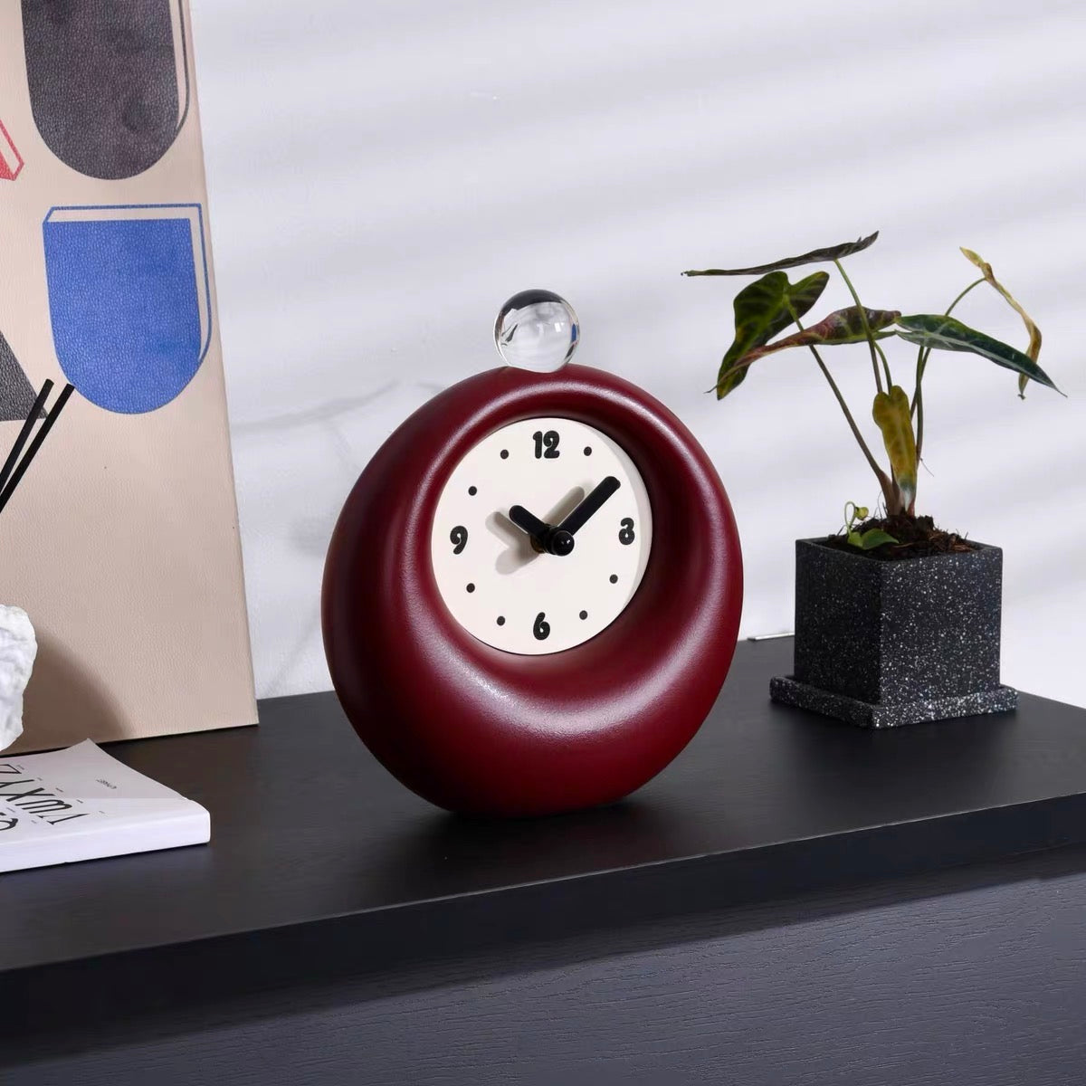 Yelbvia Table Clock