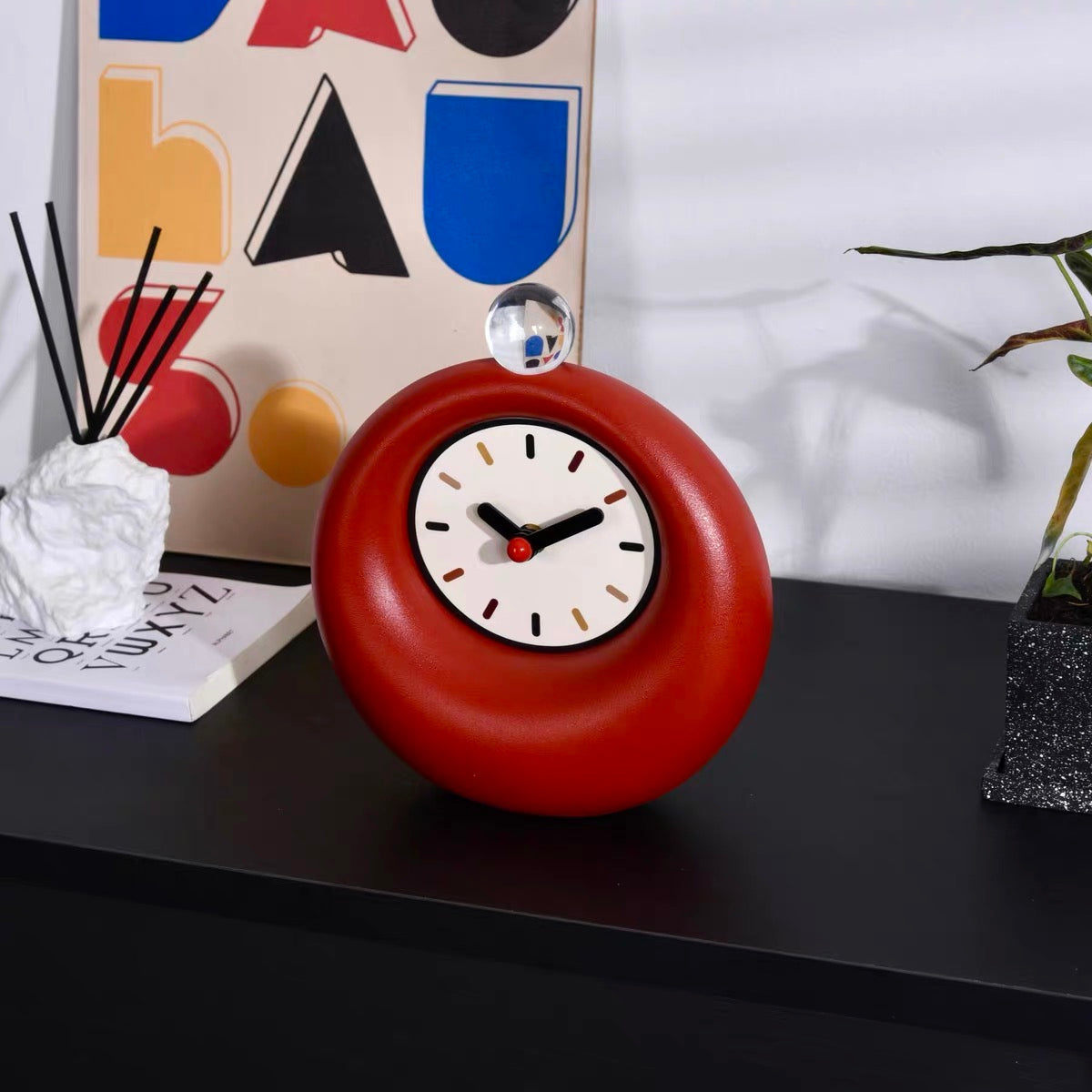 Yelbvia Table Clock
