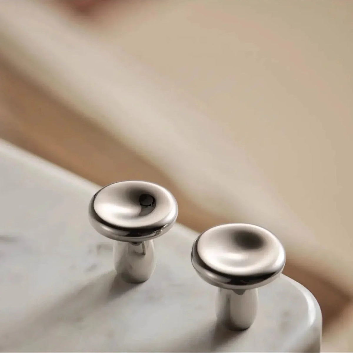 Yeldorra Cabinet Knobs & Handles