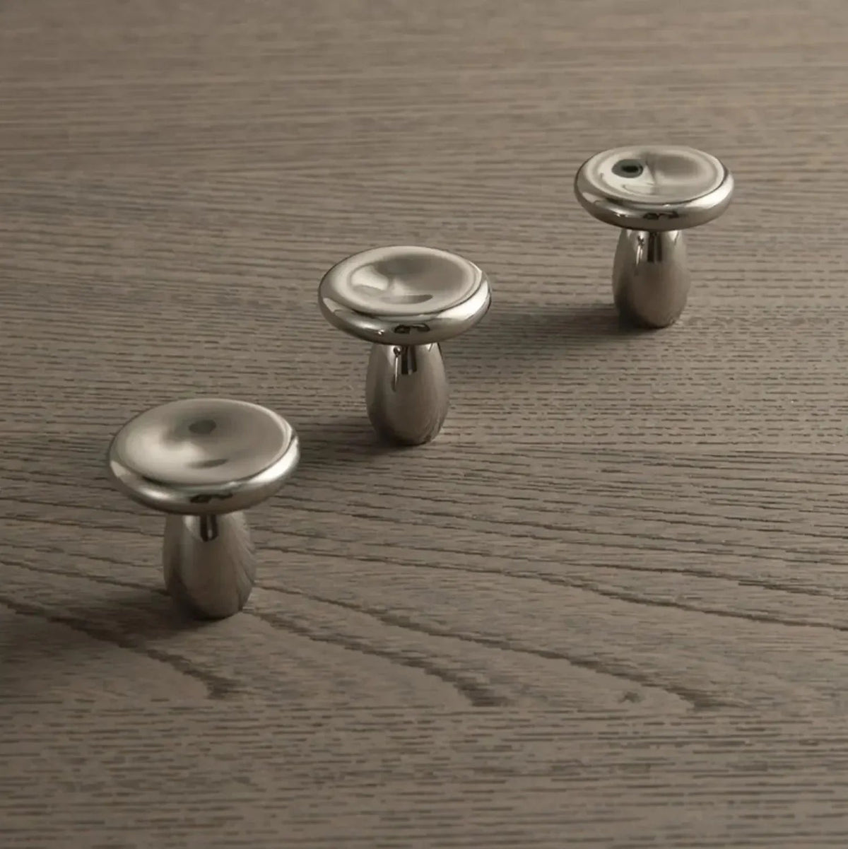 Yeldorra Cabinet Knobs & Handles