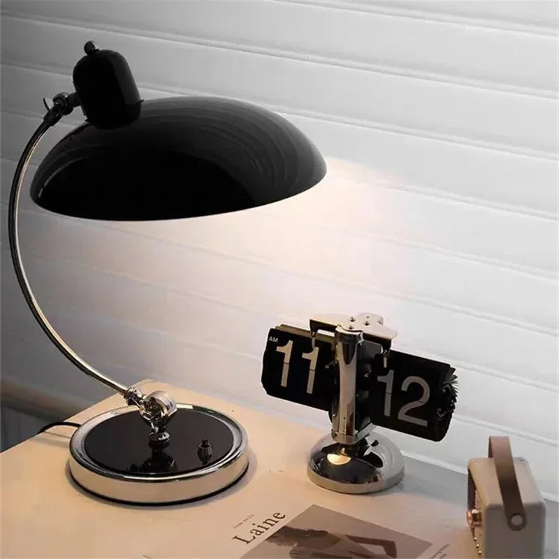 Yelfunda Table Lamp