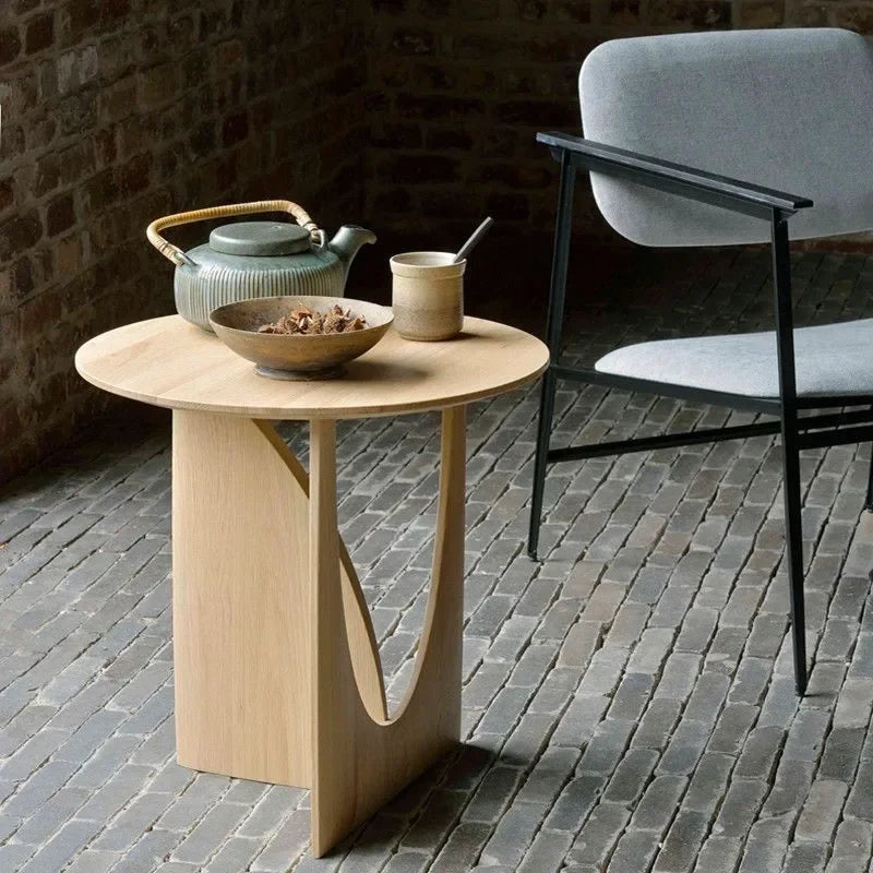 Yelneno Side Table