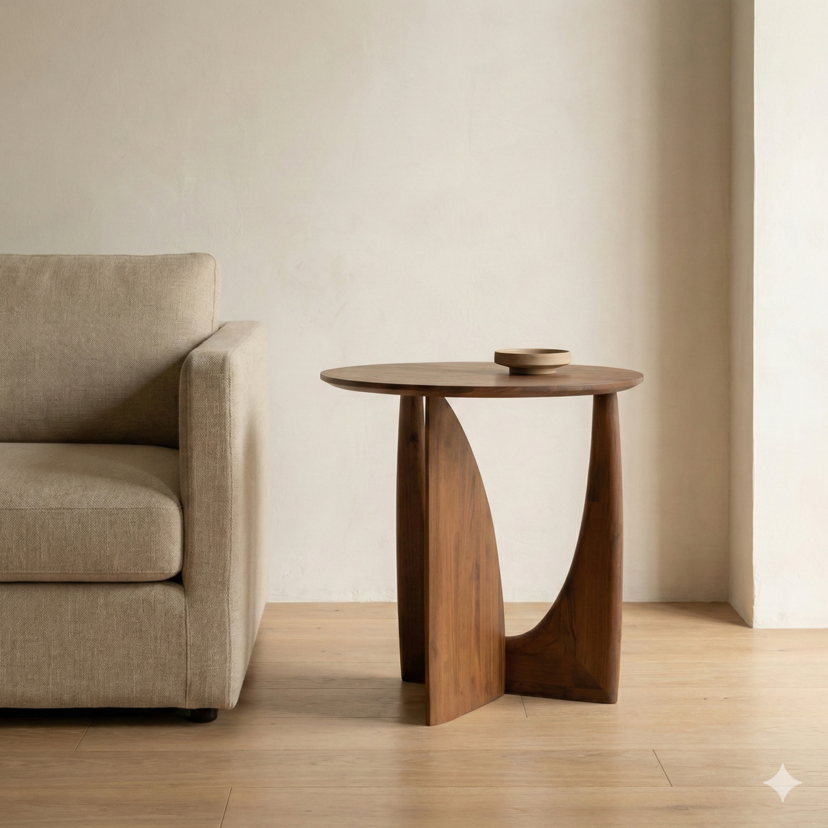 Yelneno Side Table