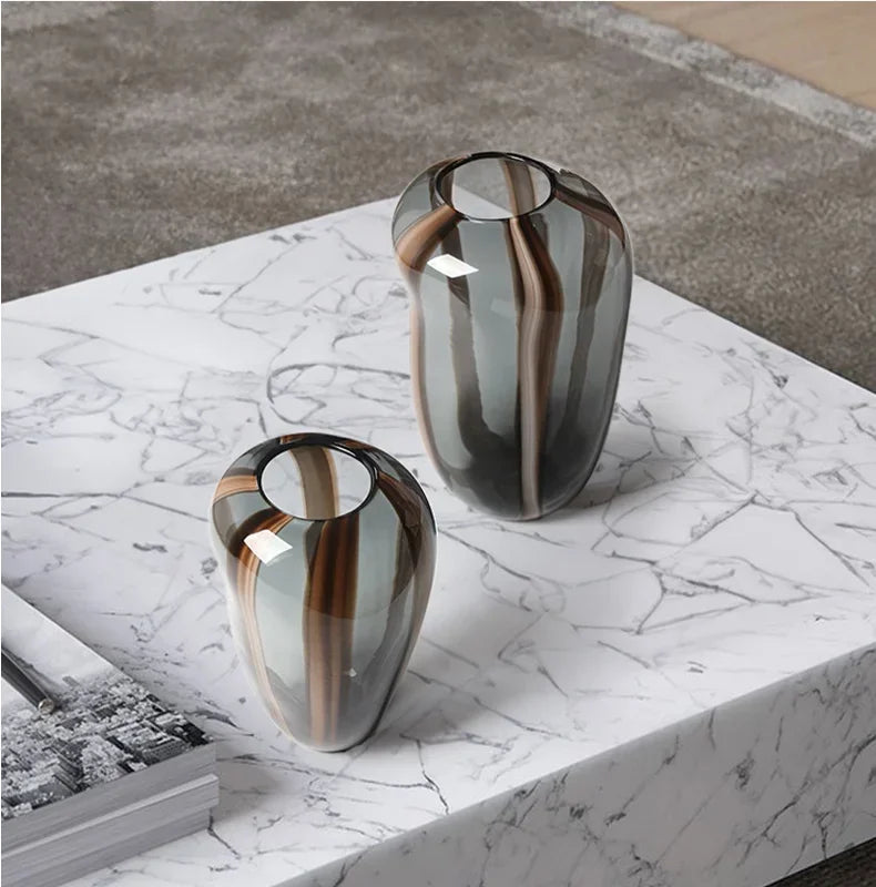 Yelsvia Glass Vase
